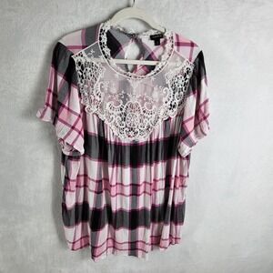 Torrid Top Women Size 3X Pink Plaid Floral Crochet Lace Trim Short Sleeve Blouse